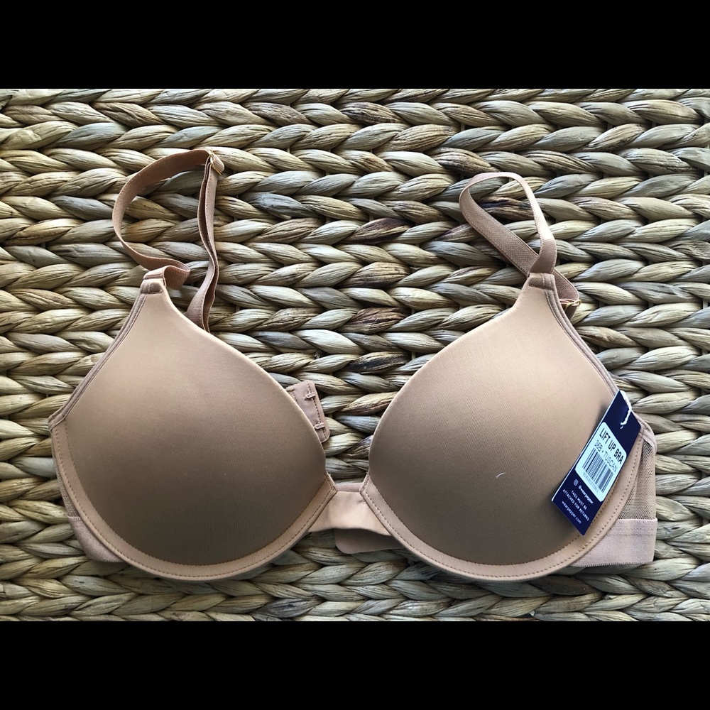 NWT Pepper Lift Up Bra 36B in the color Tuscan.